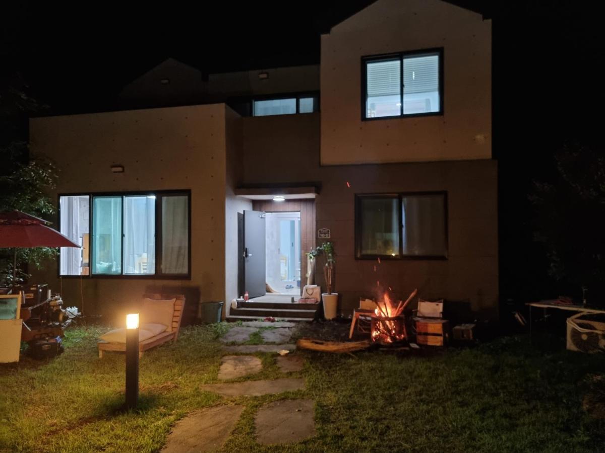 Bed and Breakfast Gashi Sarang Seogwipo Exterior foto